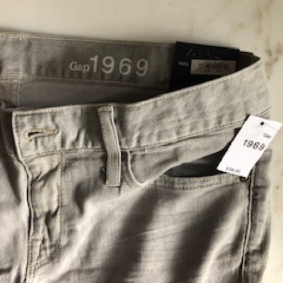 Gap Grey Jeans- tags still on! - Picture 2 of 3